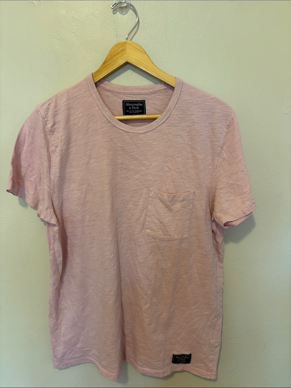 Abercrombie & Fitch Men’s Light Pink Short Sleeve Pocket Tee